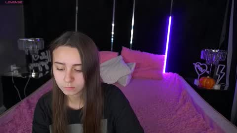 Snapshot of tinynataliee chatting on November 26, 3:13 pm tinynataliee online show from November 26, 3:13 pm