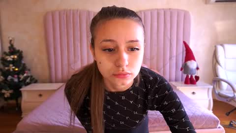 tinynataliee online show from January 16, 7:45 am