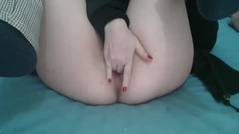 Snapshot of tinyslut66 chatting on February 24, 10:03 pm tinyslut66 online show from February 24, 10:03 pm