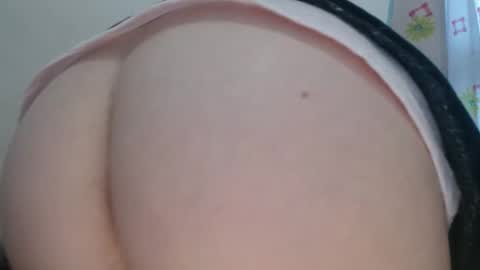 Snapshot of tinyslut66 chatting on March 9, 3:38 pm tinyslut66 online show from March 9, 3:38 pm