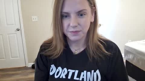 tinywithtiddies online show from January 19, 1:31 am