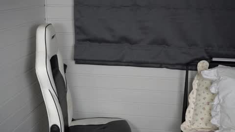 Lili online show from October 6, 6:27 pm