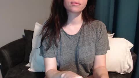 TinyyTina online show from December 19, 12:01 pm