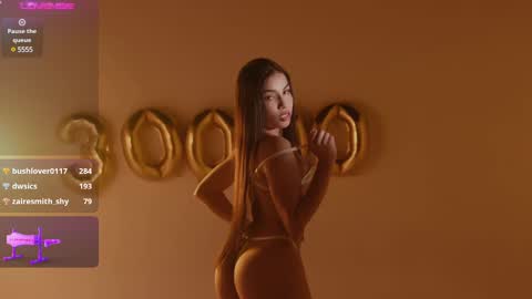 Tiphani Walker online show from December 18, 3:04 am