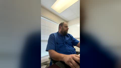Snapshot of tipman84 chatting on April 23, 10:34 pm C online show from April 23, 10:34 pm