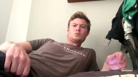 Snapshot of tippedrobin4830 chatting on November 17, 1:39 pm tippedrobin4830 online show from November 17, 1:39 pm