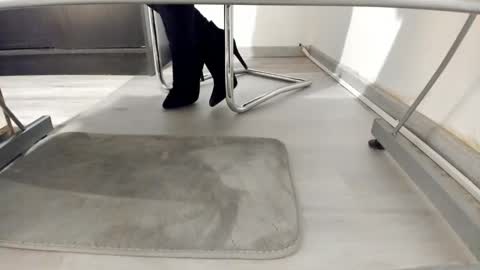 Anna online show from January 12, 5:44 pm