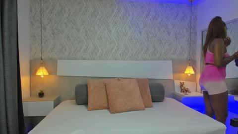 Tisha online show from April 13, 1:00 am