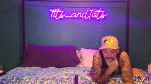 Snapshot of tits_andtats chatting on September 17, 4:36 am Lolo and Erik online show from September 17, 4:36 am