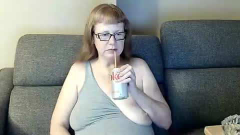 tittylandqc online show from February 16, 3:02 am