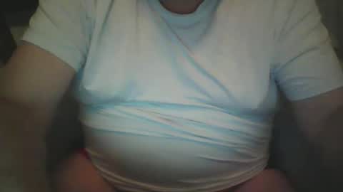 tittyloverr69 online show from January 18, 9:46 am