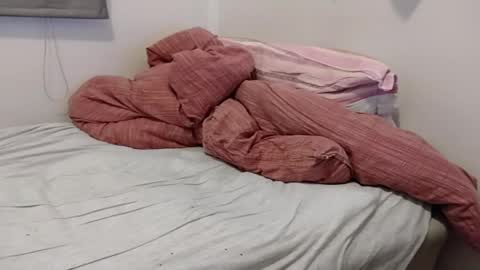 Tom online show from December 7, 9:50 am