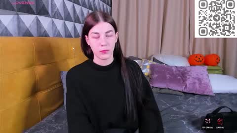 Snapshot of to_your chatting on October 29, 10:00 pm 2 GMT Mo Tu We Th Fr 10am-4am online show from October 29, 10:00 pm