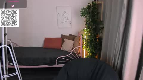 Snapshot of to_your chatting on November 7, 10:21 pm 2 GMT Mo Tu We Th Fr 10am-4am online show from November 7, 10:21 pm