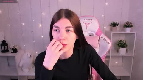 Snapshot of to_your chatting on February 10, 2:59 am 2 GMT Mo Tu We Th Fr 10am-4am online show from February 10, 2:59 am