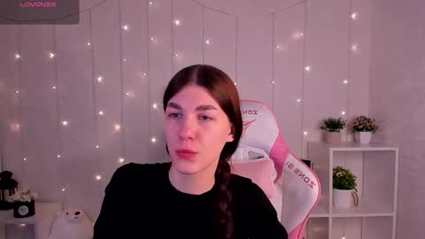 Snapshot of to_your chatting on February 24, 11:58 pm 2 GMT Mo Tu We Th Fr 10am-4am online show from February 24, 11:58 pm