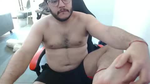 tobias_dimarte online show from October 7, 7:33 pm