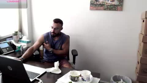 Snapshot of todd_dantes chatting on September 27, 9:58 am Todd online show from September 27, 9:58 am