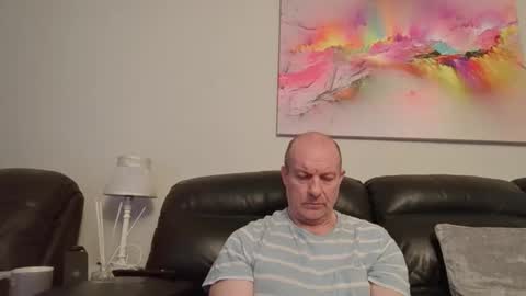 Snapshot of toerag69 chatting on April 6, 12:17 pm toerag69 online show from April 6, 12:17 pm