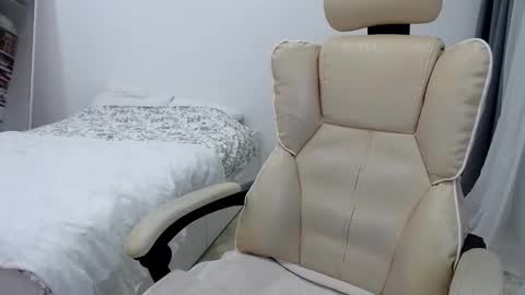 Snapshot of token___ chatting on January 25, 7:07 pm Arina online show from January 25, 7:07 pm