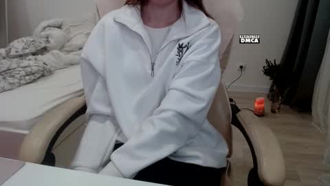 Snapshot of token___ chatting on February 11, 8:52 pm Arina online show from February 11, 8:52 pm