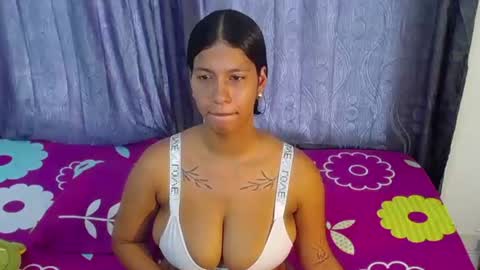 Snapshot of tokihoney chatting on June 17, 8:54 pm Adela y juan online show from June 17, 8:54 pm