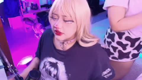 toky         online show from April 11, 5:12 am