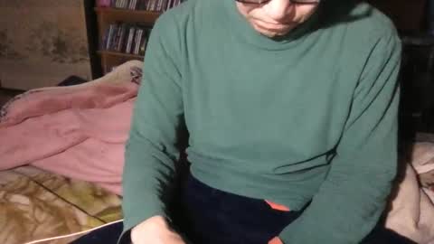 small man online show from November 23, 7:35 pm