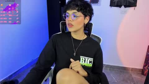 Snapshot of tokyo_uwu chatting on October 21, 6:03 am sofi 3 online show from October 21, 6:03 am