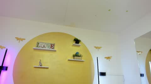 Tokyo  online show from April 4, 12:35 pm