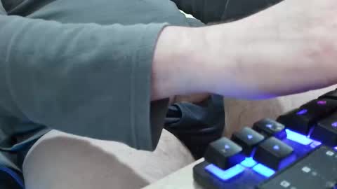 toloneo1 online show from April 4, 12:53 am