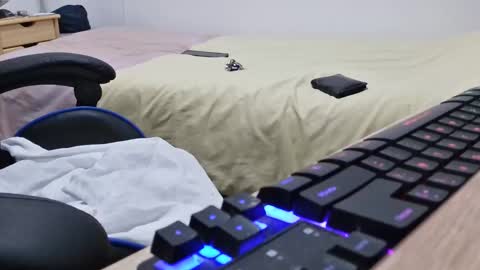 toloneo1 online show from April 7, 12:22 am