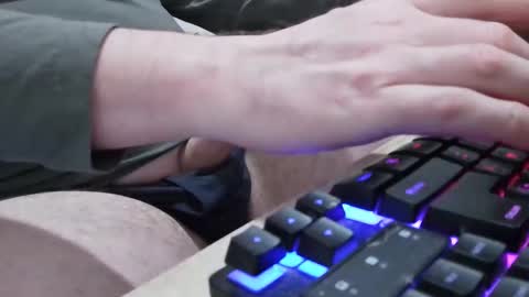 toloneo1 online show from April 13, 12:27 am