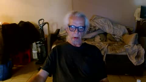 tom112292014 online show from May 17, 8:05 pm