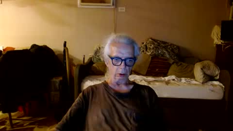 Snapshot of tom112292014 chatting on June 8, 1:28 am tom112292014 online show from June 8, 1:28 am
