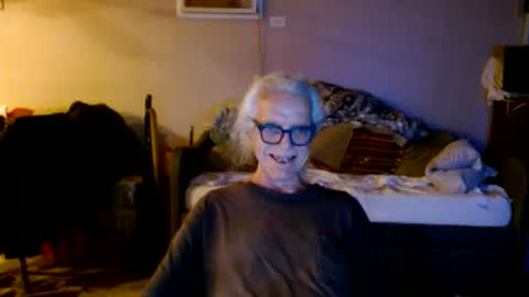 Snapshot of tom112292014 chatting on June 10, 2:45 am tom112292014 online show from June 10, 2:45 am