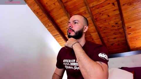   online show from December 21, 12:45 pm