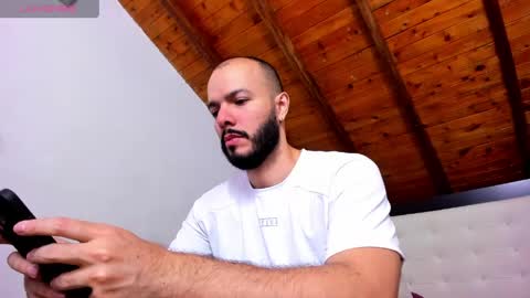   online show from March 24, 12:54 pm