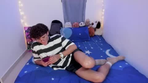 Tom Blue online show from March 5, 1:56 am