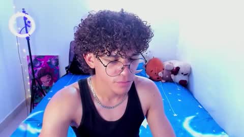 Tom Blue online show from March 28, 6:40 pm