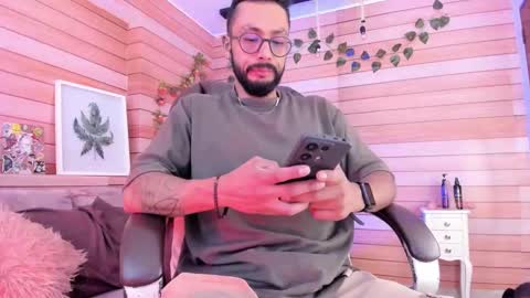 Snapshot of tom_cooper_1 chatting on February 2, 1:30 pm Master of pleasure online show from February 2, 1:30 pm