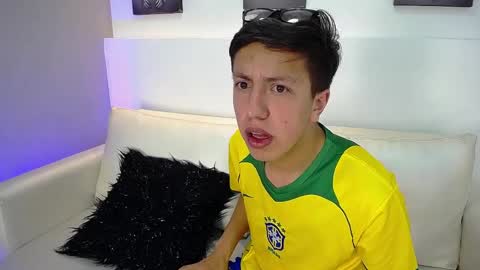 Tom online show from April 12, 8:41 am