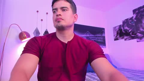 Snapshot of tom_mckleein chatting on December 2, 7:49 pm TOM MCKLEEIN instagram online show from December 2, 7:49 pm