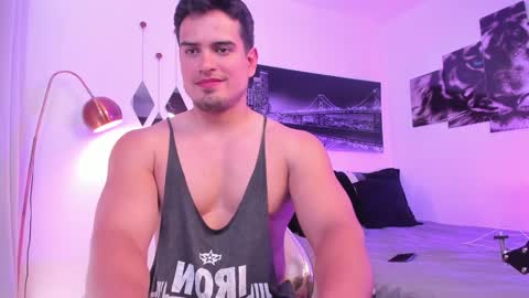 Snapshot of tom_mckleein chatting on December 4, 6:50 pm TOM MCKLEEIN instagram online show from December 4, 6:50 pm