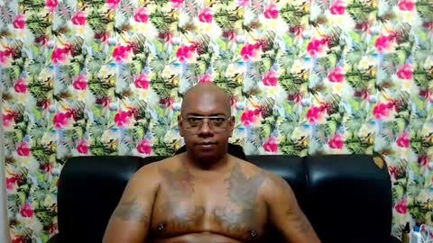 Snapshot of tom_miller chatting on January 22, 5:37 am Tom Miller online show from January 22, 5:37 am