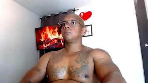 Snapshot of tom_miller chatting on September 17, 6:31 pm Tom Miller online show from September 17, 6:31 pm