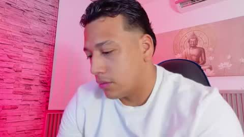 Tom muscle1 online show from February 18, 12:01 pm