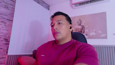 Tom muscle1 online show from April 1, 1:41 pm