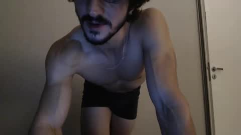 Snapshot of tom_show chatting on January 17, 4:17 am tom_show online show from January 17, 4:17 am