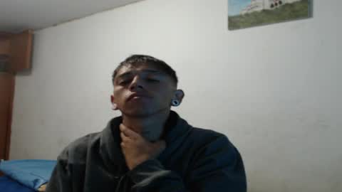 tomas_turbado_ online show from March 25, 5:35 am